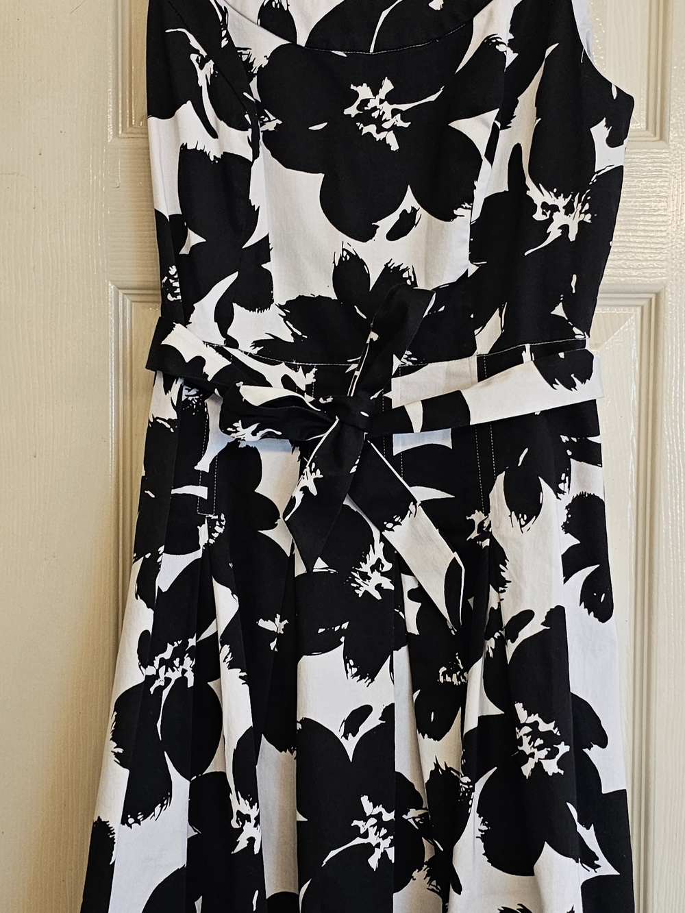 I.N. Studio Black and White Floral Dress